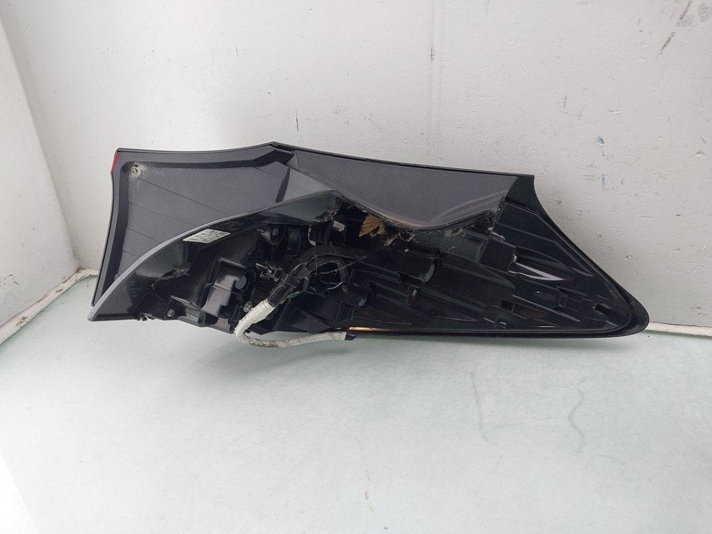FEU ARRIÈRE GAUCHE Yaris Cross (PB1 / PJ1) (|815600DE20|), Kundenbetreuung@toyota.de, Toyota, Utilisé, Toyota-Allee 2
50858  Köln, DE