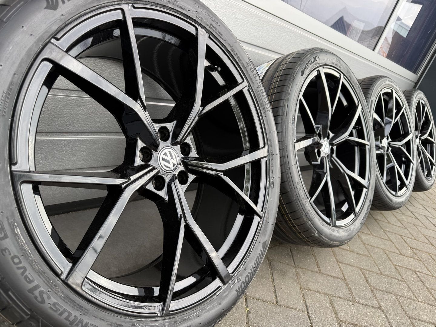 22 inch Volkswagen Touareg Tiguan CR R-line velgen banden, Autos : Pièces & Accessoires, Neuf, Pneus et Jantes, 285 mm, Véhicule de tourisme