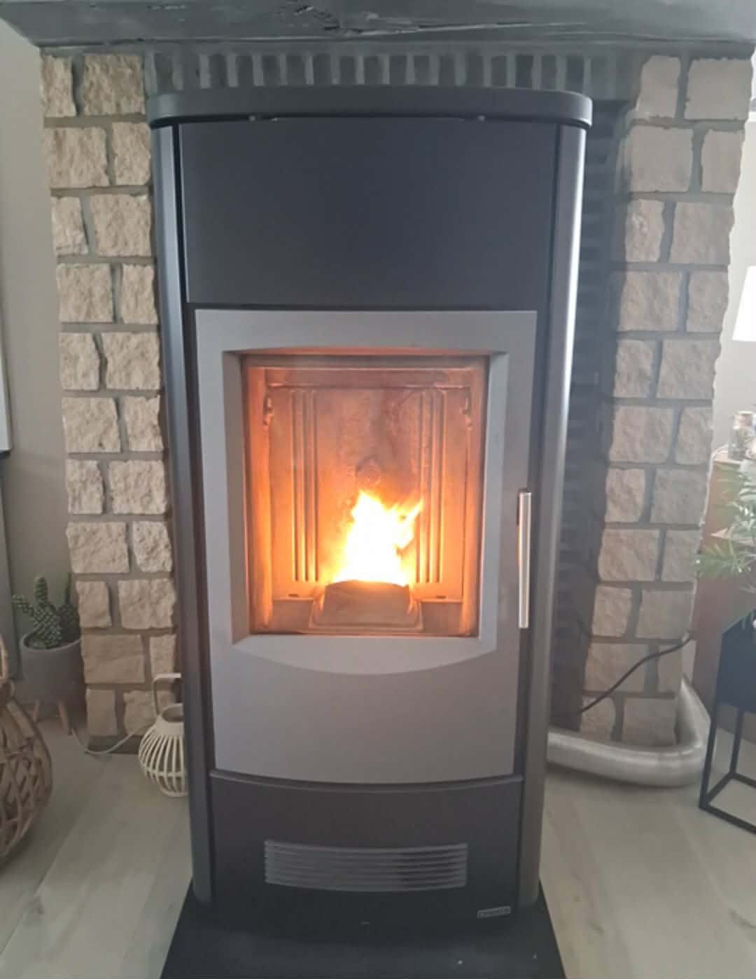 Pelletkachel piazzetta 11kw met kanalasatie gratis levering, Huis en Inrichting, Kachels, Ophalen, Zo goed als nieuw, Pelletkachel