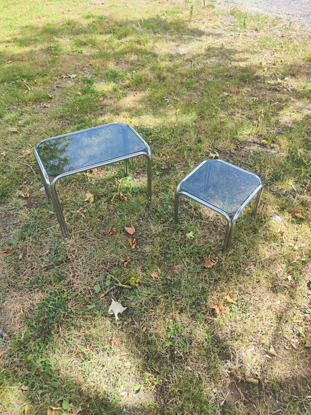 2 Tables d appoint, Ophalen