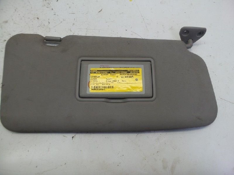 ZONNEKLEP Nissan X-Trail (T30) (01-2001/01-2013), Gebruikt, Nissan