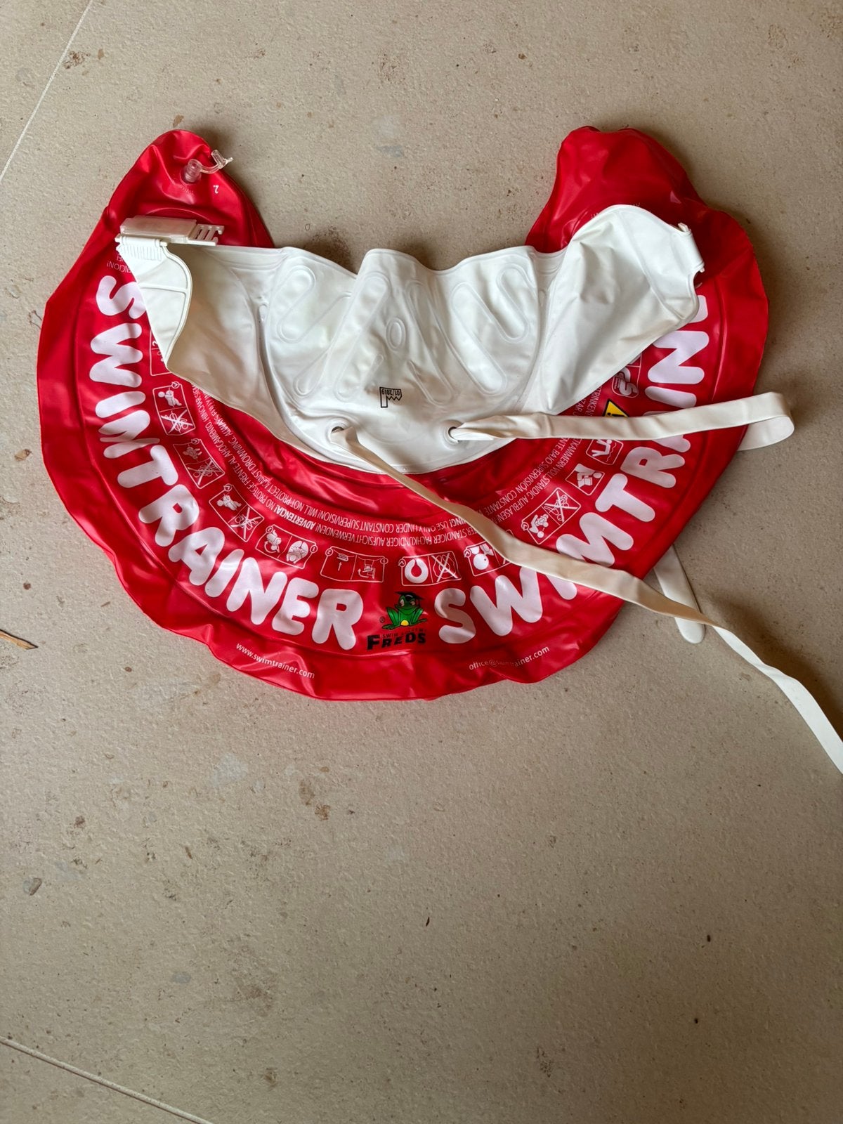 Zwemband swimtrainer Freds, Enfants & Bébés, Vêtements de bébé | Maillots de bain pour bébés, Enlèvement, Utilisé, Accessoire de natation