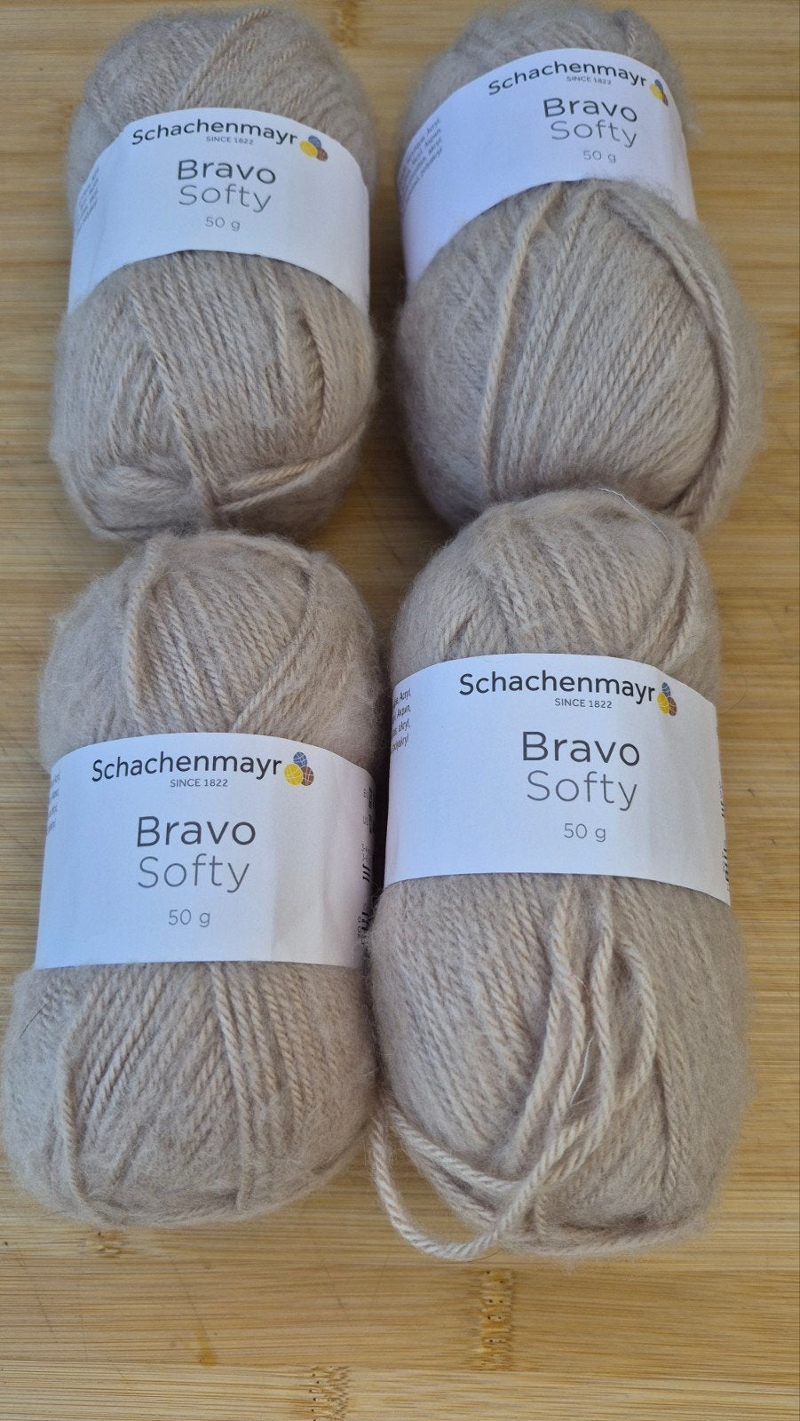 Schachenmayr Bravo Softy - zandkleur
Kleur: licht grijs, Ophalen, Nieuw, Breien of Haken, Wol of Garen