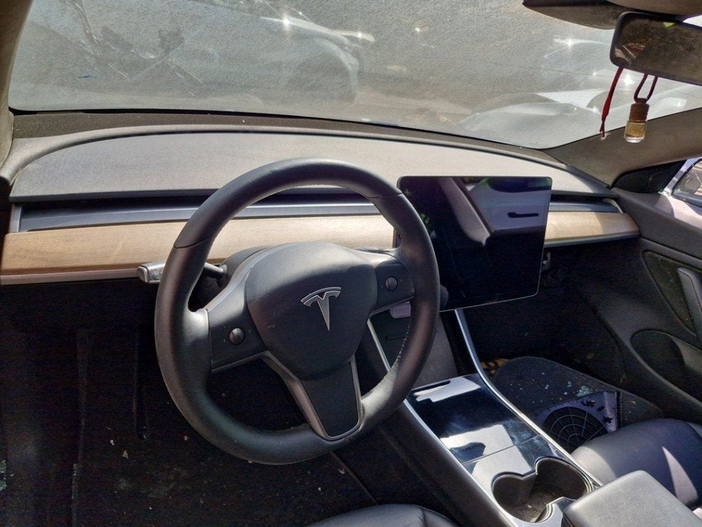 ENSEMBLE AIRBAG + TABLEAU DE BORD Tesla Model 3 (01-2017/-), Germany_Sales@tesla.com, Utilisé, Autres marques automobiles, Ludwig-Prandtl-Straße 27 - 29
12526  Berlin, DE