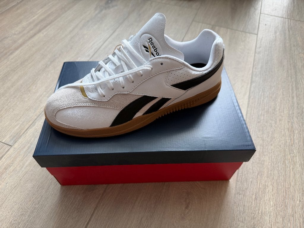Reebok Hammer Street 42.5, Sport en Fitness, Tennis, Ophalen, Nieuw, Schoenen, Overige merken