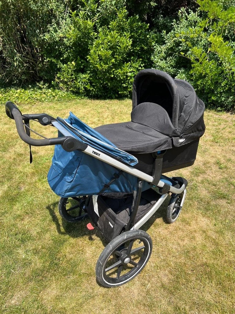 Thule urban glide 2 met wieg, Kinderen en Baby's, Buggy's, Ophalen, Gebruikt, Overige merken, Verstelbare rugleuning