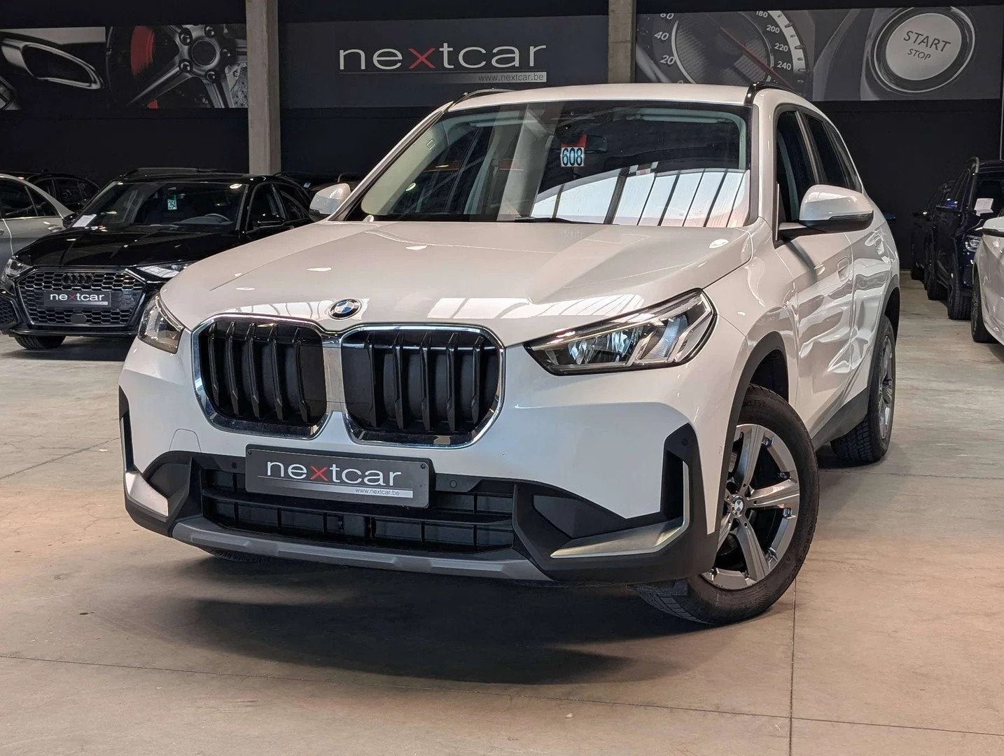 BMW X1 18dA sDrive *NAVI PRO-CARPLAY-FULL LED-CAMERA*, Autos : Divers, Diesel, Automatique, Blanc, BMW