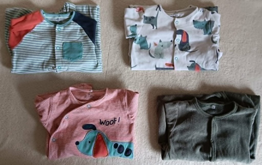 Pyjama in 1 stuk - lange mouw - maat 86 (4 stuks), Kinderen en Baby's, Babykleding | Maat 86, Ophalen, Gebruikt, Nacht- of Onderkleding