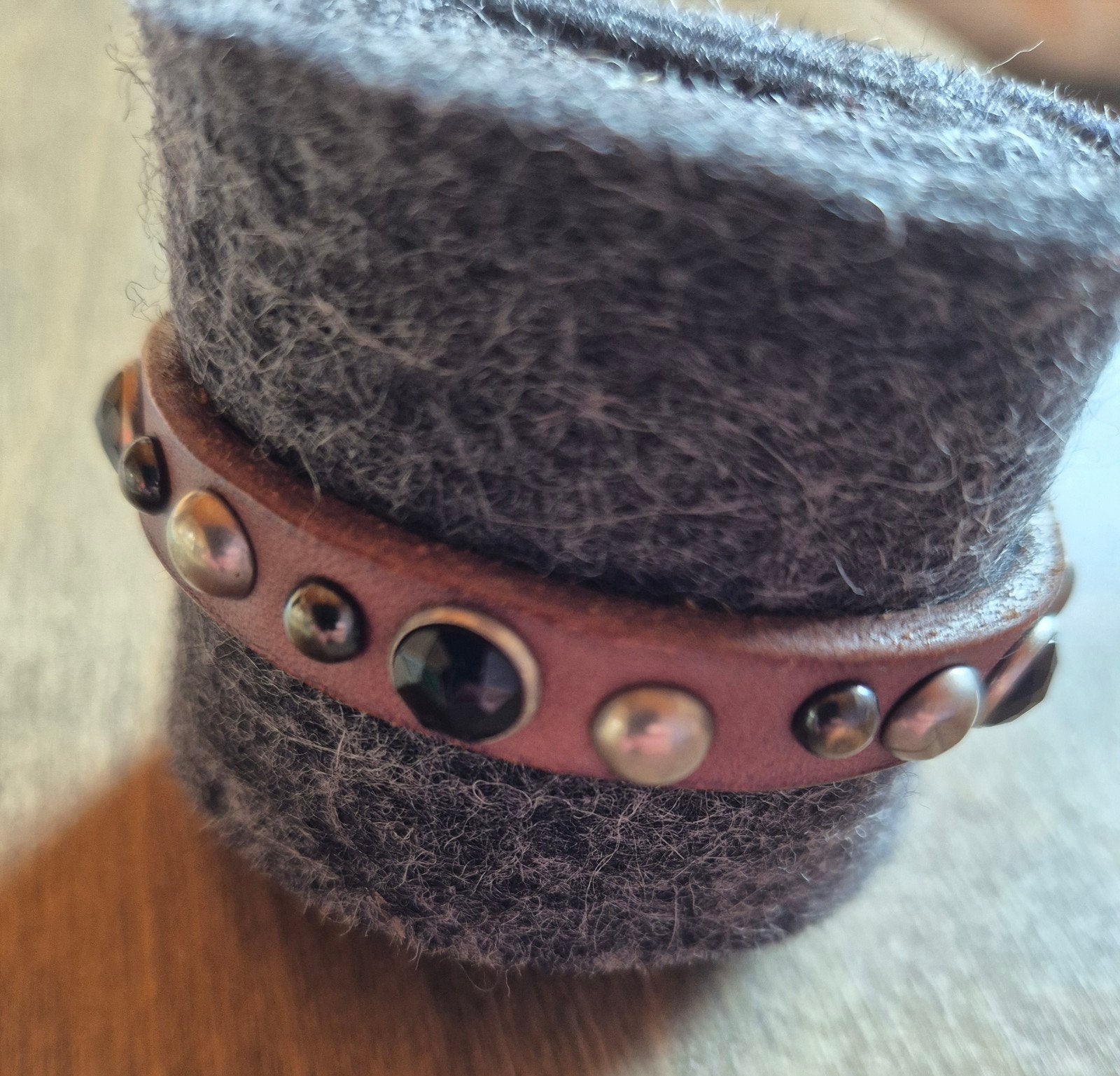 Bracelet en cuir Liebeskind, Bijoux, Sacs & Beauté, Bracelets, Enlèvement ou Envoi, Comme neuf, Brun, Cuir