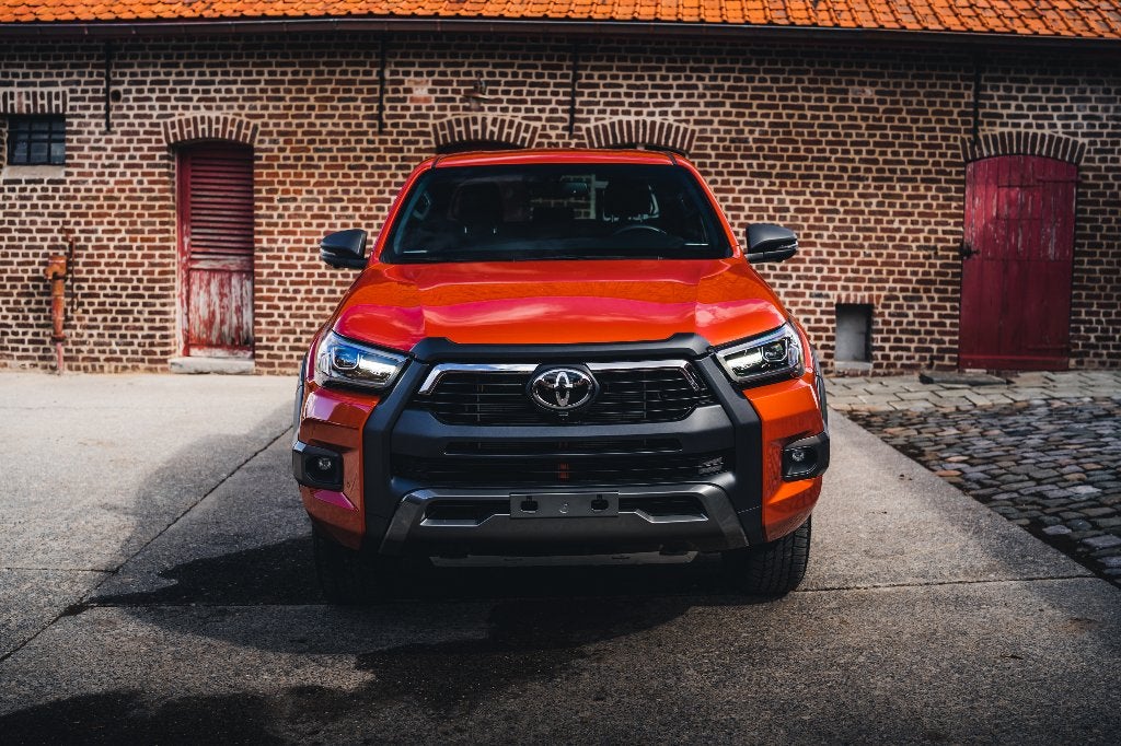 Toyota Hilux Invincible NIEUW / DEMO €45.20 ex btw, Cuir, Achat, Euro 6, Noir