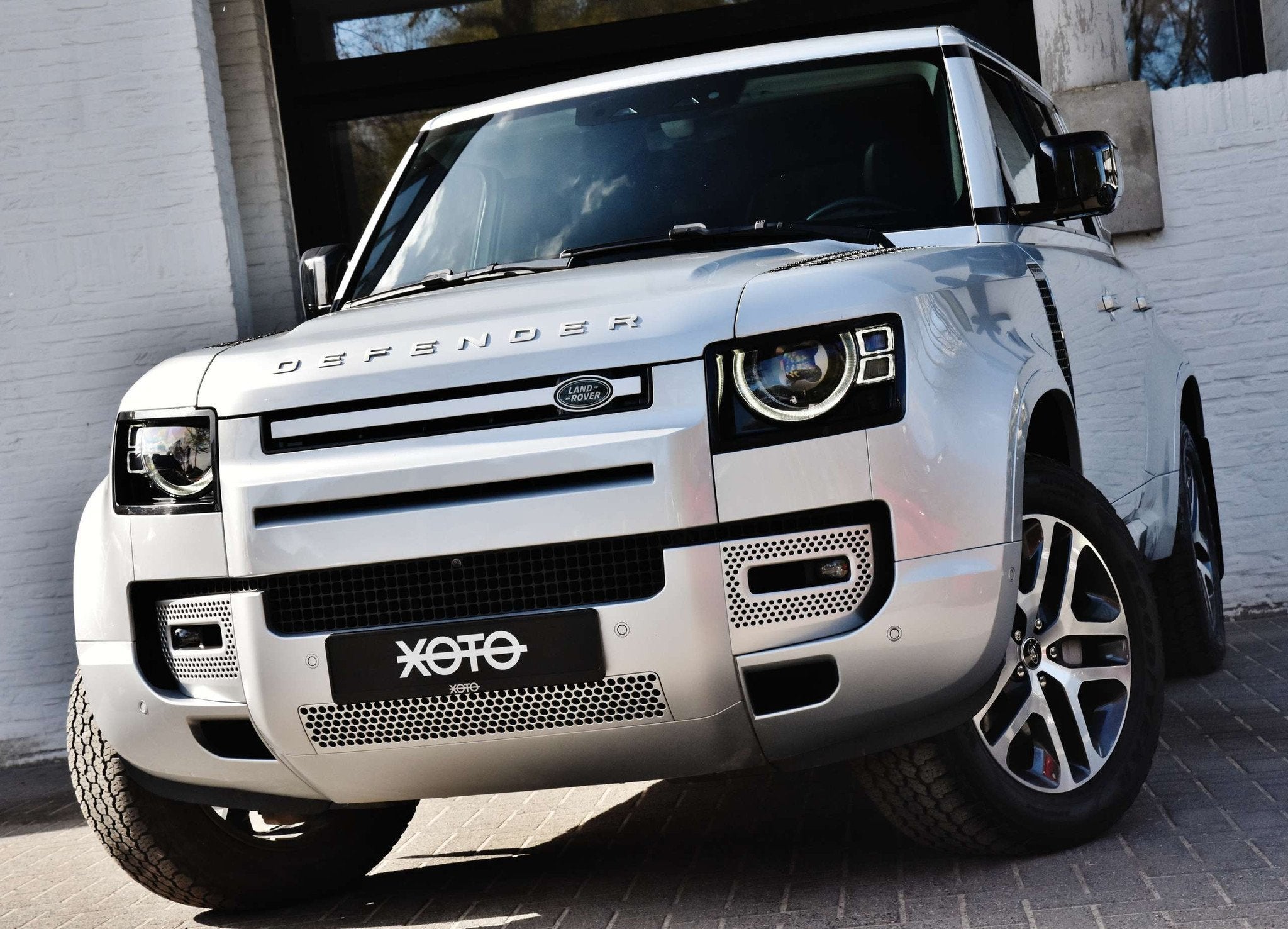 Land Rover Defender 110 P400 XS EDITION * LICHTE VRACHT / TO, Auto's, Automaat, 2525 kg, 2996 cc, Leder