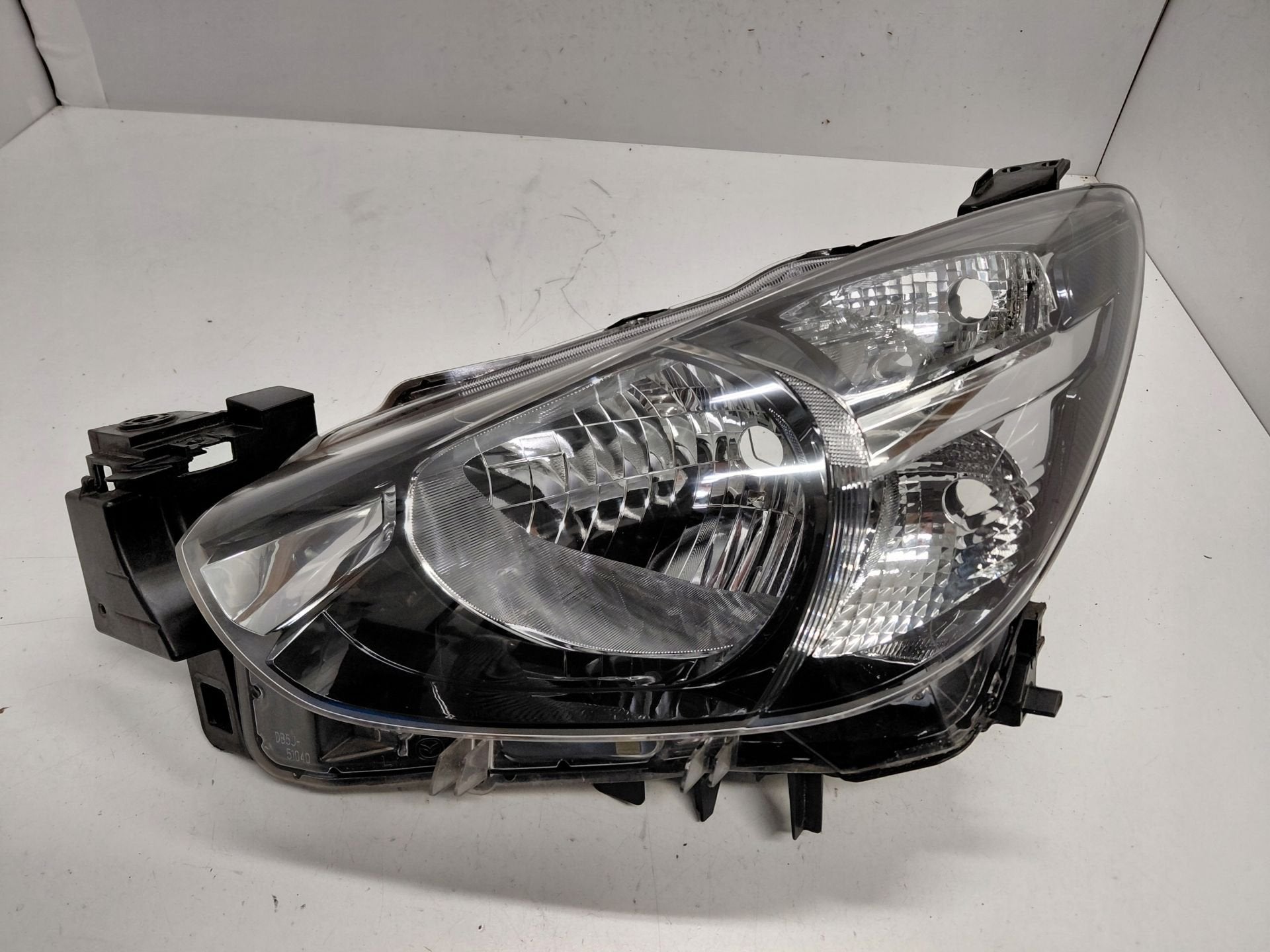 Feu arri re gauche Mazda 2, Shinchi, Fuchu-Cho 3-1
730-8670  Hiroshima, Mazda Motor Corporation, Info@mazda.co.jp, Mazda