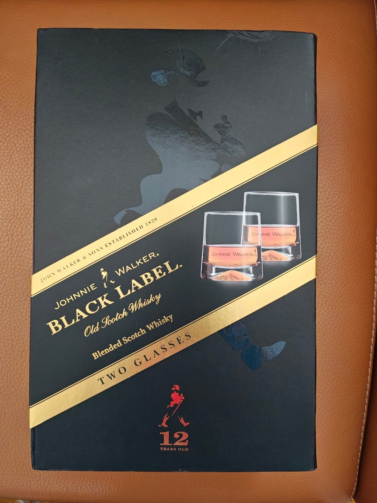 Johnnie Walker Black Label Éd. Limitée en coffret + 2 Verres, Collections, Vins, Neuf, Autres régions, Enlèvement ou Envoi, Pleine