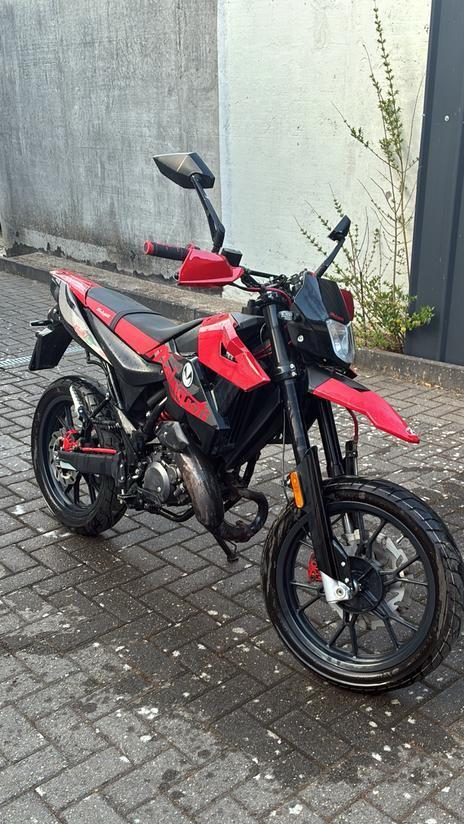 Malaguti xsm 50 (2021), Neuf, Autres modèles, Classe B (45 km/h), Enlèvement