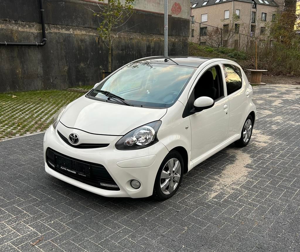 Toyota Aygo  2014 • 1.0Benzine • 100.000KM  • GEKEURD, Auto's, Handgeschakeld, Particulier, Aygo, Stadsauto
