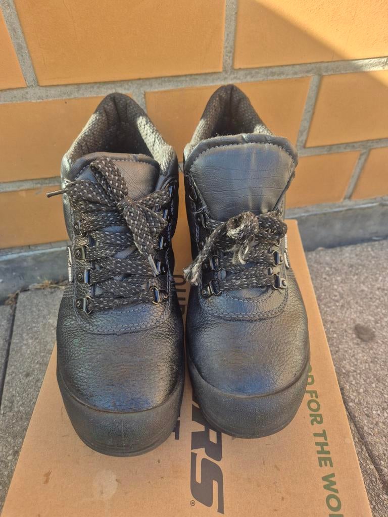 Werkschoenen 41 maat, Ophalen of Verzenden