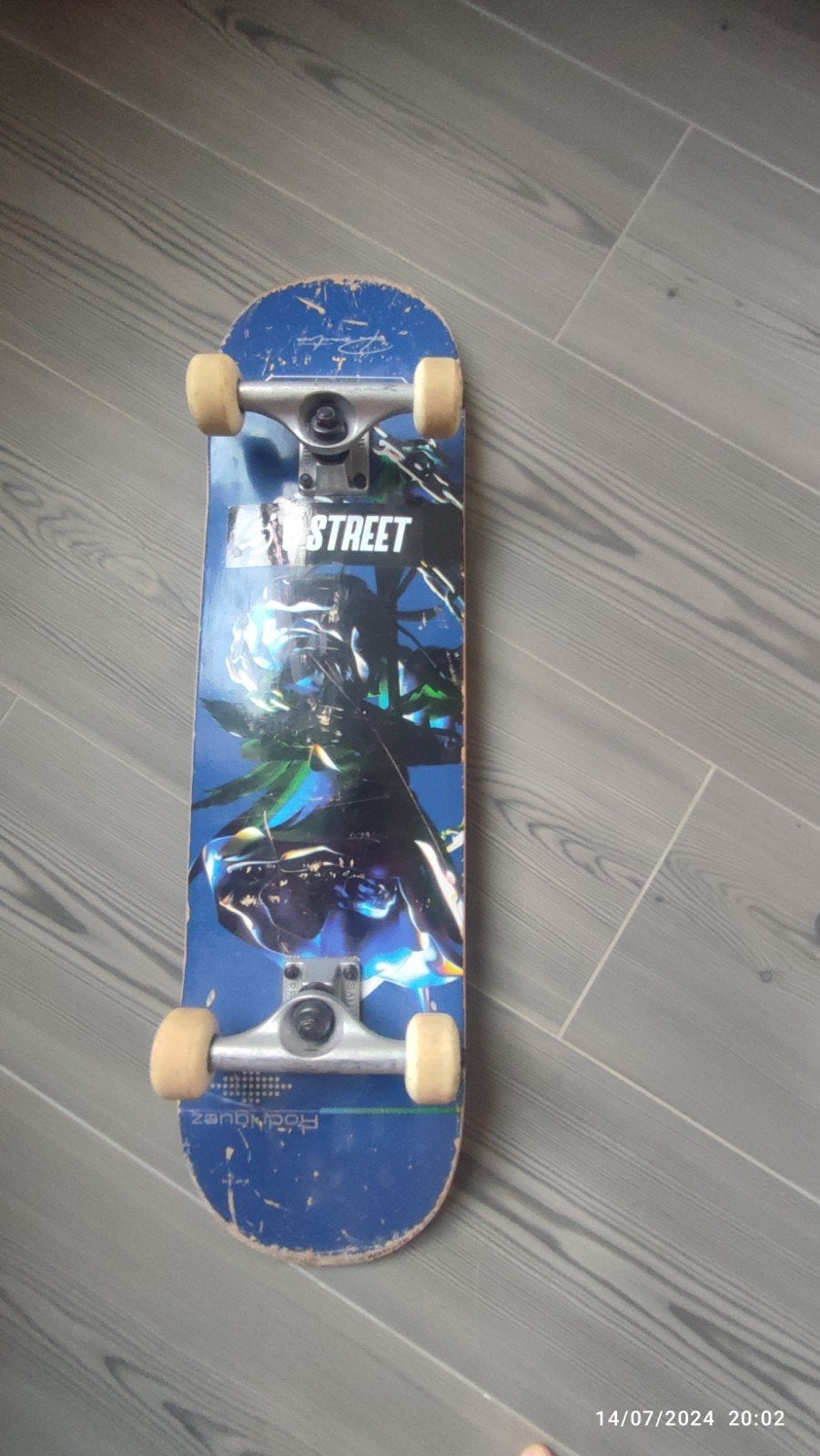 Skate, Enlèvement