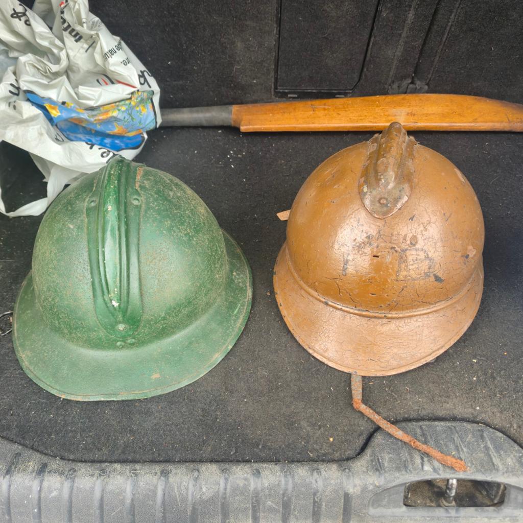 Set van 2 helmen, Verzamelen, Militaria | Tweede Wereldoorlog, Ophalen of Verzenden