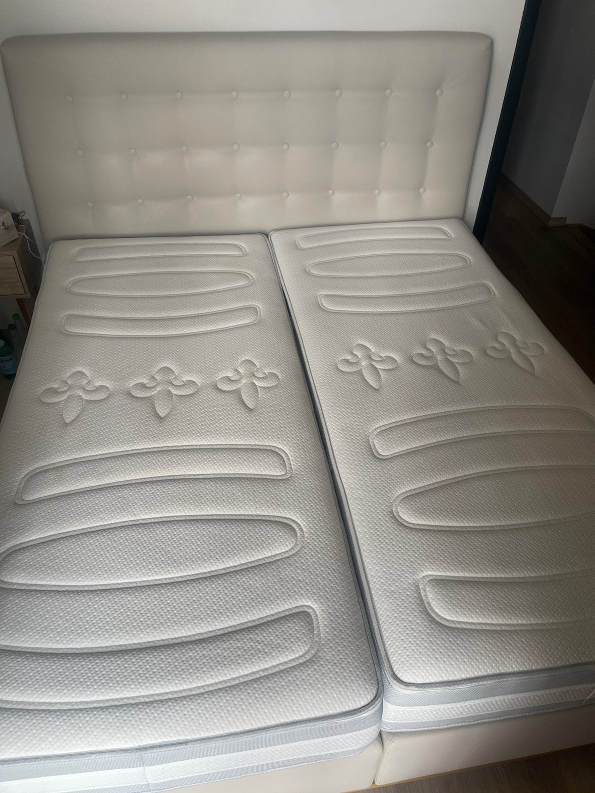 Boxspring met beka matrassen, Ophalen, Zo goed als nieuw