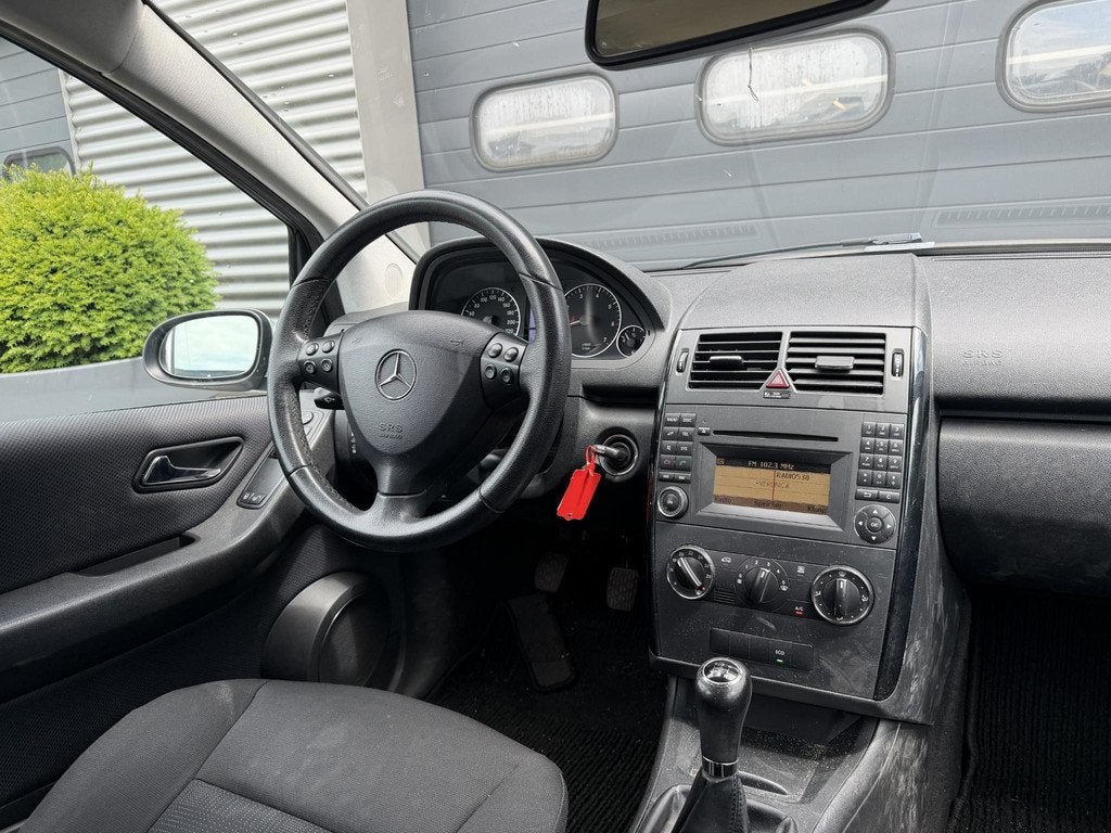 Mercedes-Benz A-Klasse 150 BlueEFFICIENCY Business Class Ava, Autos, Mercedes-Benz, Achat, Entreprise, Boîte manuelle, 5 portes