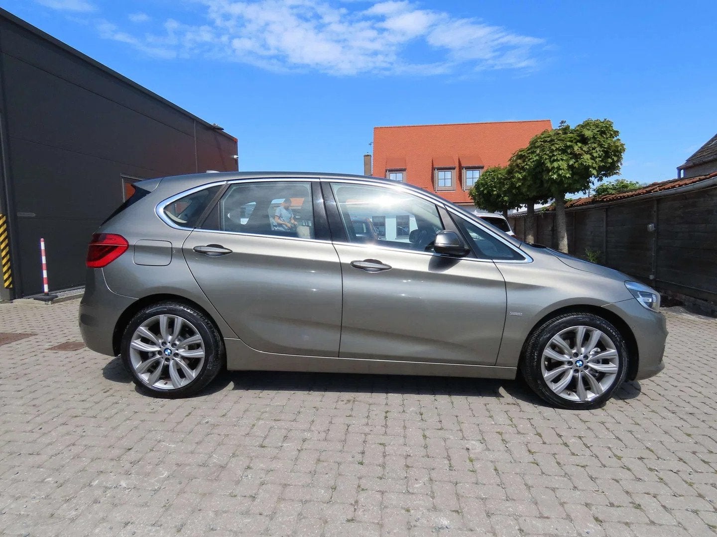 BMW 2 Serie 220 Active Tourer 220i LUXURY, Autos, Cuir, Achat, Entreprise, Boîte manuelle