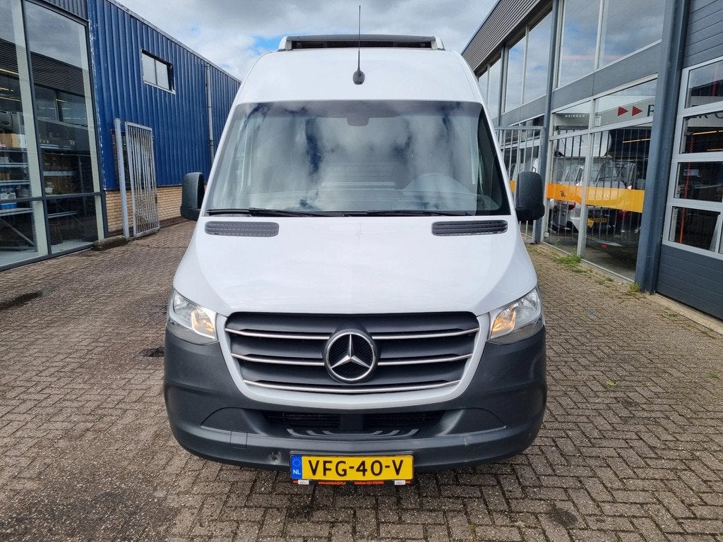 Mercedes-Benz Sprinter 314 CDI Koelwagen Bitemp Carrier Puls, Auto's, Achterwielaandrijving, Gebruikt, Euro 6, 4 cilinders