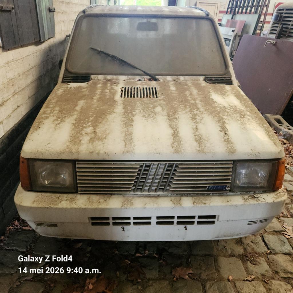 Hangar Fiat Panda 750L. 56000 km., Enlèvement
