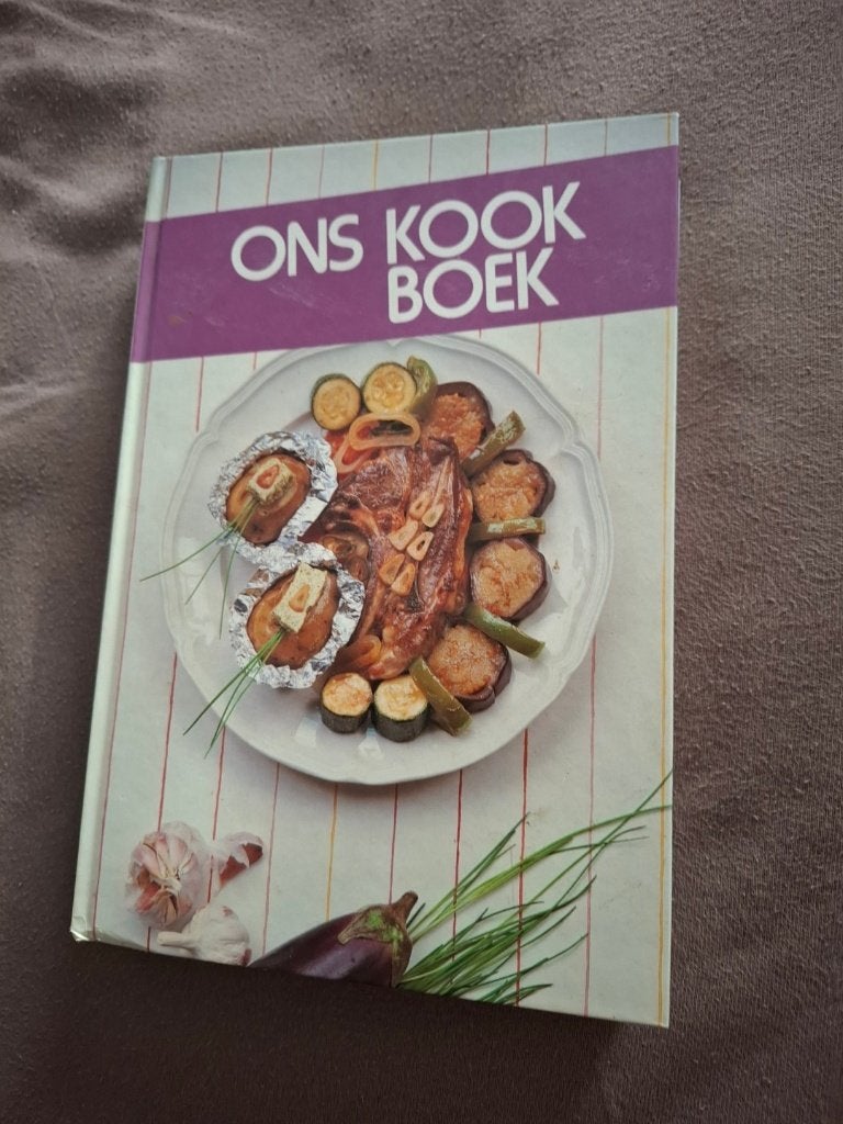 Boek : Ons kookboek, Boeken, Kookboeken, Gelezen, Hoofdgerechten, Ophalen of Verzenden, Europa