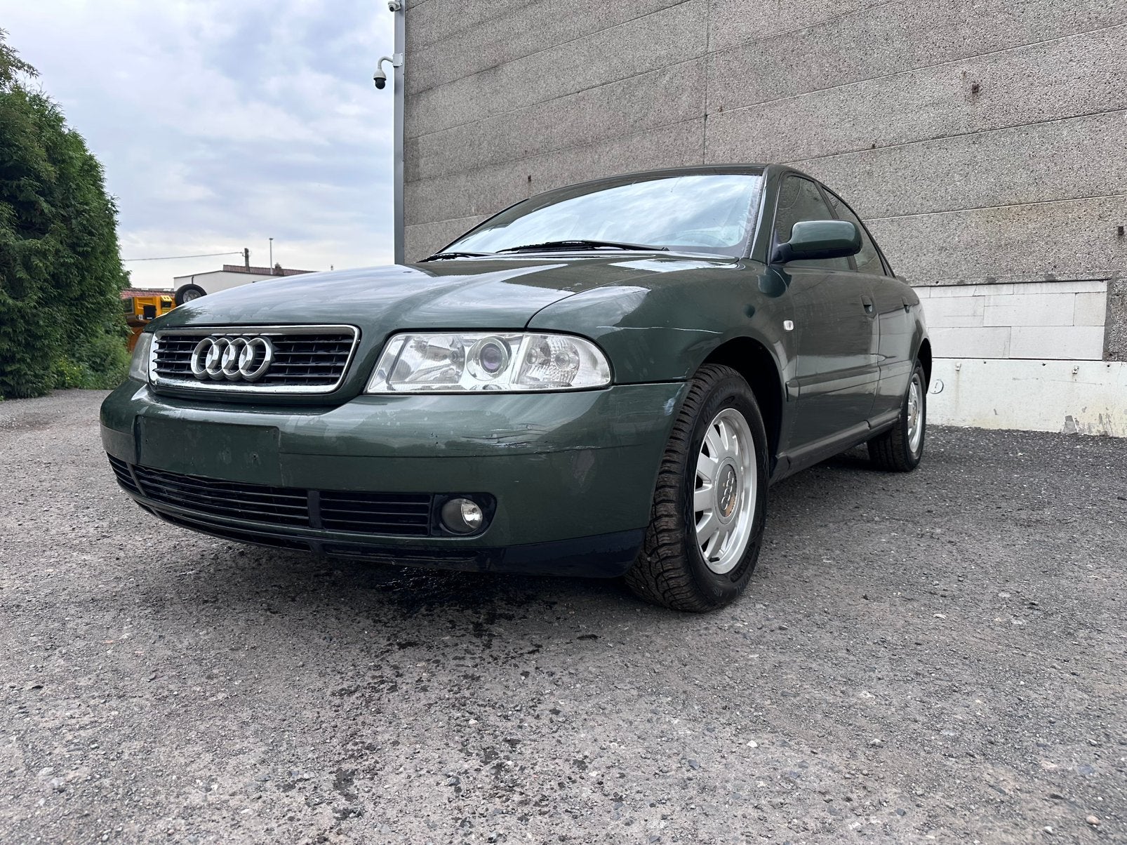Audi A4 - 1.8 benzine -, Auto's, Voorwielaandrijving, 4 deurs, Stof, 4 cilinders