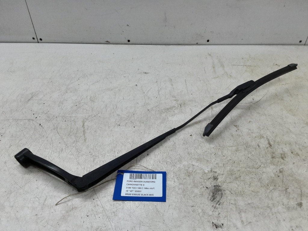 RUITENWISSERARM LINKS VOOR Ford Ranger (01-2011/01-2023), Gebruikt, Henry-Ford-Straße  1
50735  Köln, DE, Ford-Werke GmbH, Kunden@ford.com
