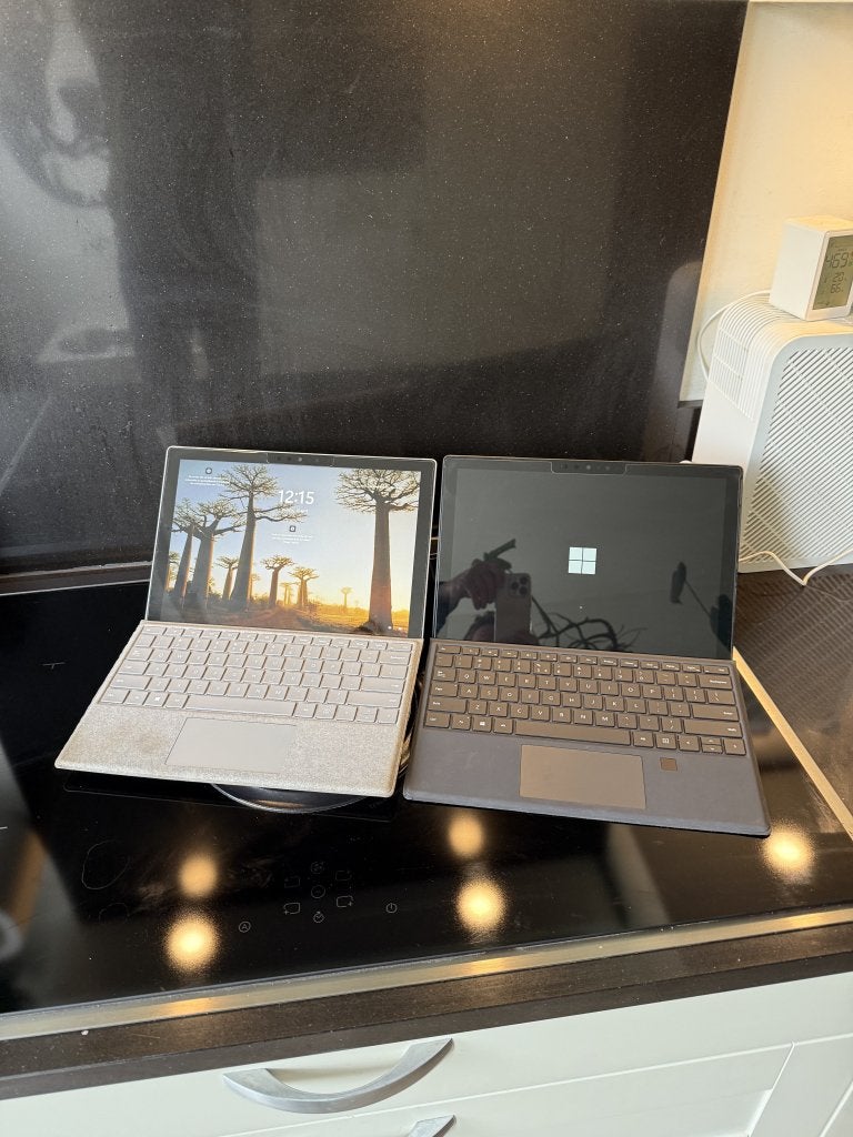 Microsoft Surface 7, 8GB/256GB, incl keyboard/pencil, 2 tot 3 Ghz, Qwerty, 256GB, Refurbished