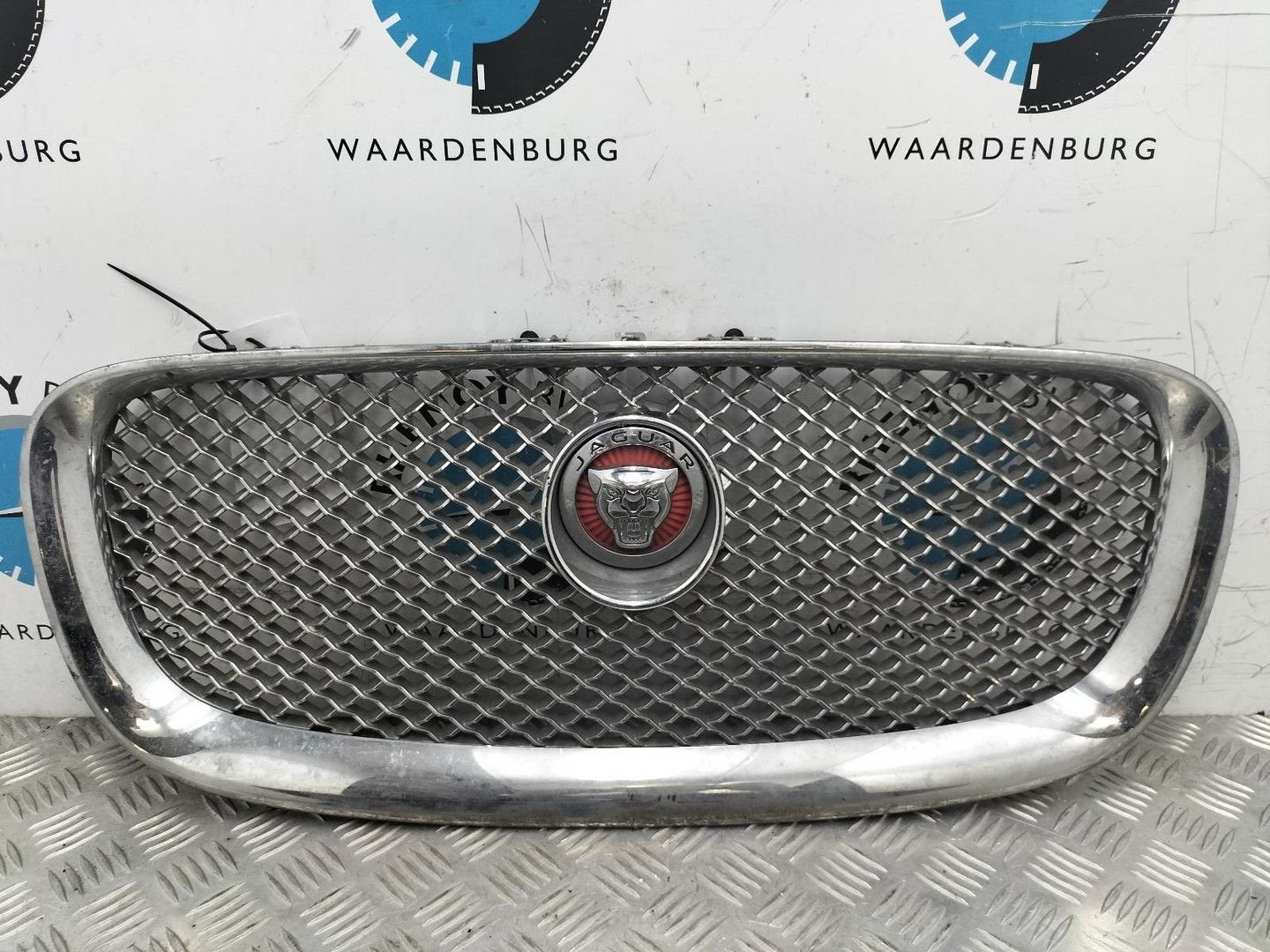 JAGUAR XF X250  GRILLE C2Z13199 2013, Autos : Pièces & Accessoires, Autres pièces automobiles, Enlèvement ou Envoi, Utilisé, Stiba membre