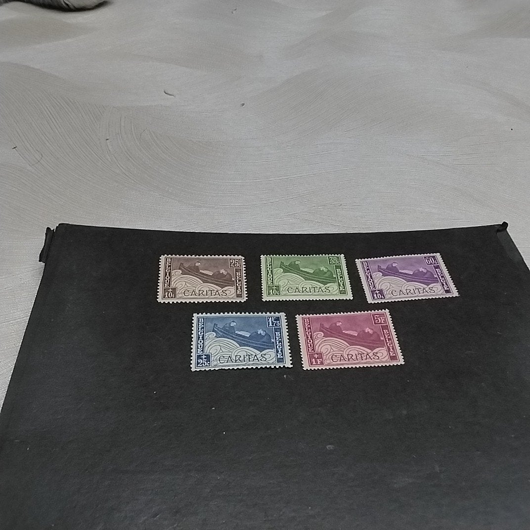 BELGIE 249/253 scharnier met cote 8,00, Ophalen of Verzenden