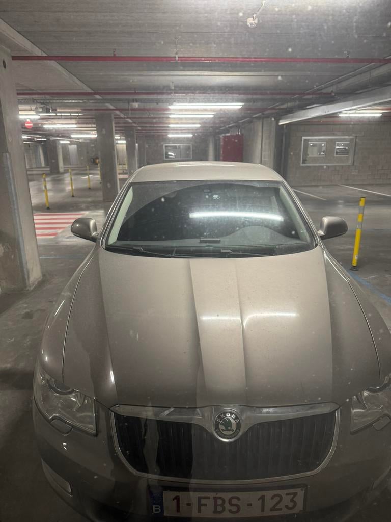 Bonjour à tous, je vend ma voiture Skoda, Cuir, Euro 5, Achat, Entreprise