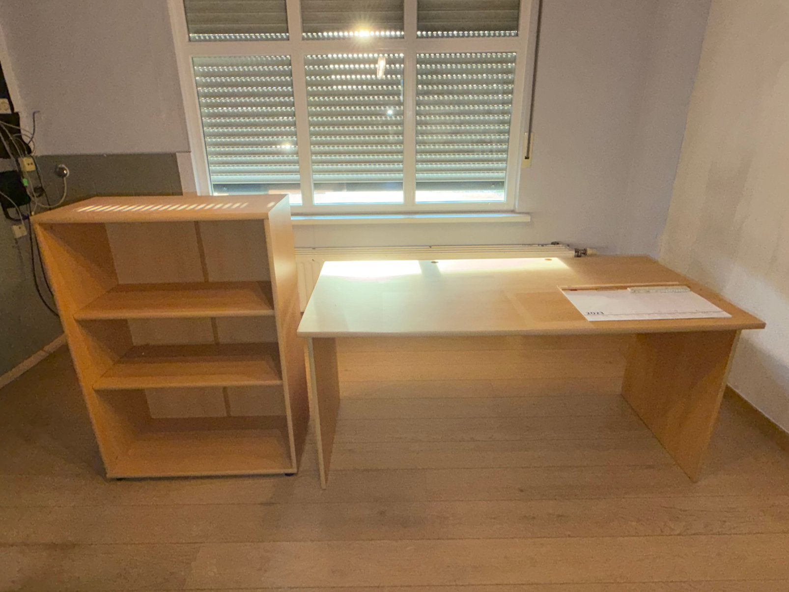 Bureau avec armoire, Enlèvement, Utilisé