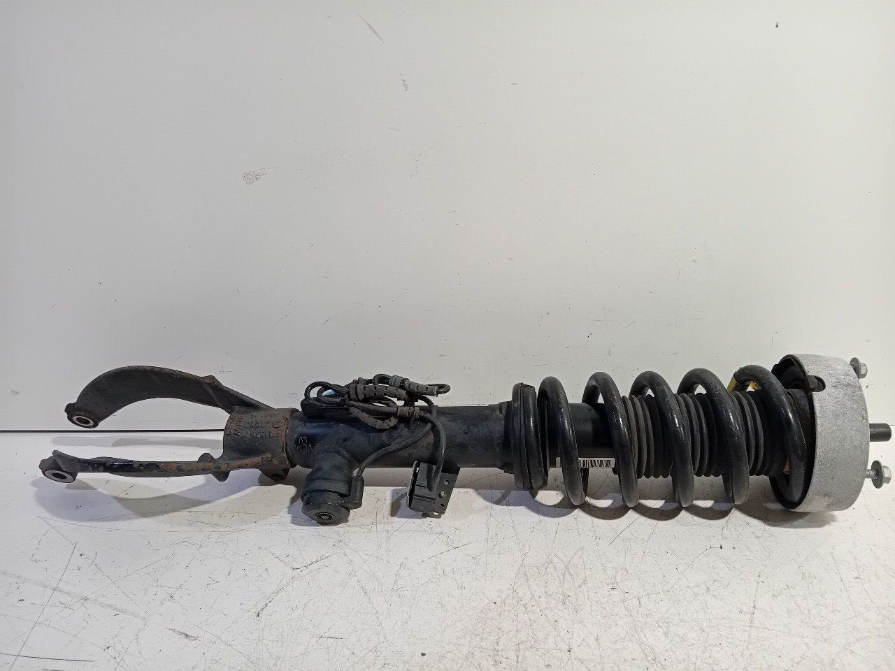 Veerpoot links voor BMW X5, Onderdelen@venauto.nl, Van der Ven Autorecycling B.V., Gebruikt, Ettenseweg 76, 4706 PB Roosendaal, The Netherlands