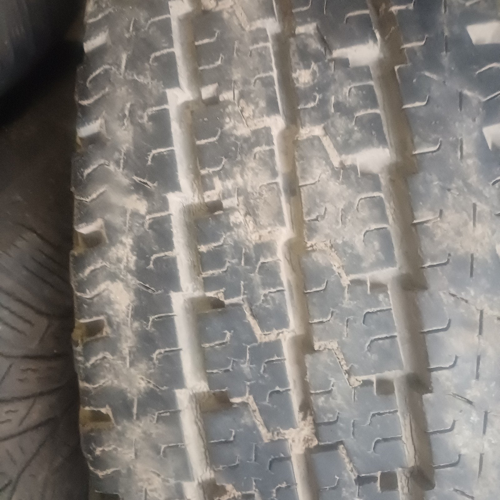 pneu iveco, Tuin en Terras, Ophalen of Verzenden