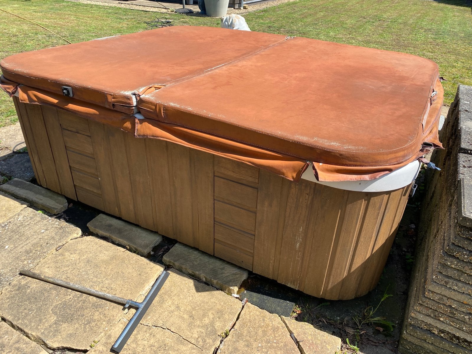 Hotspring sovereign jacuzzi, Ophalen, Gebruikt, Vast