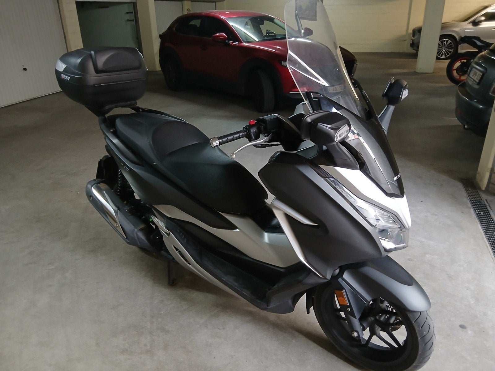 Honda Forza 300 à seulement 13 000 km/2019, Particulier