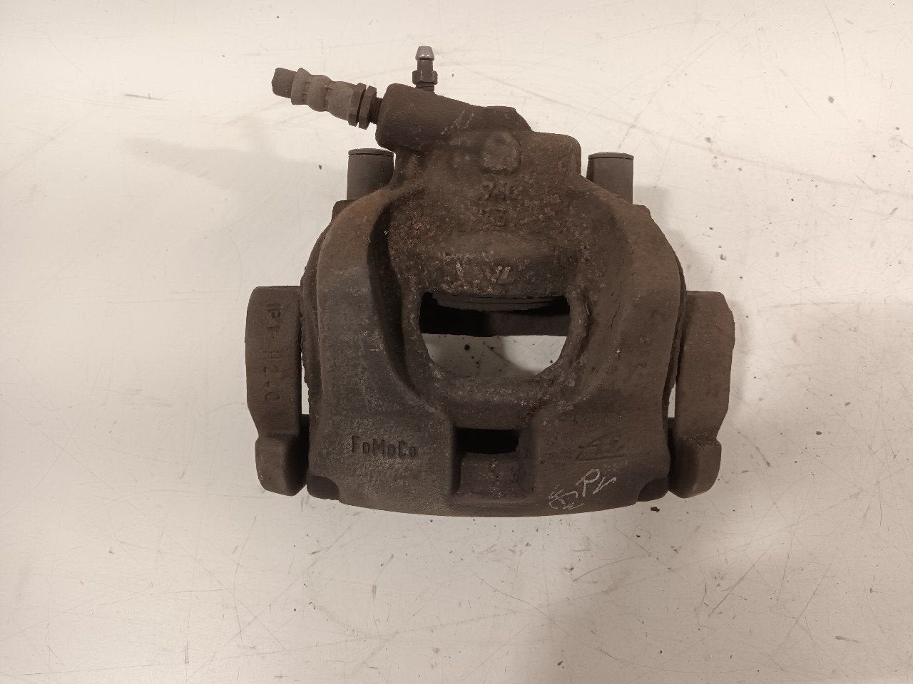 Remklauw rechts voor Ford Mondeo, Onderdelen@venauto.nl, Van der Ven Autorecycling B.V., Ettenseweg 76, 4706 PB Roosendaal, The Netherlands