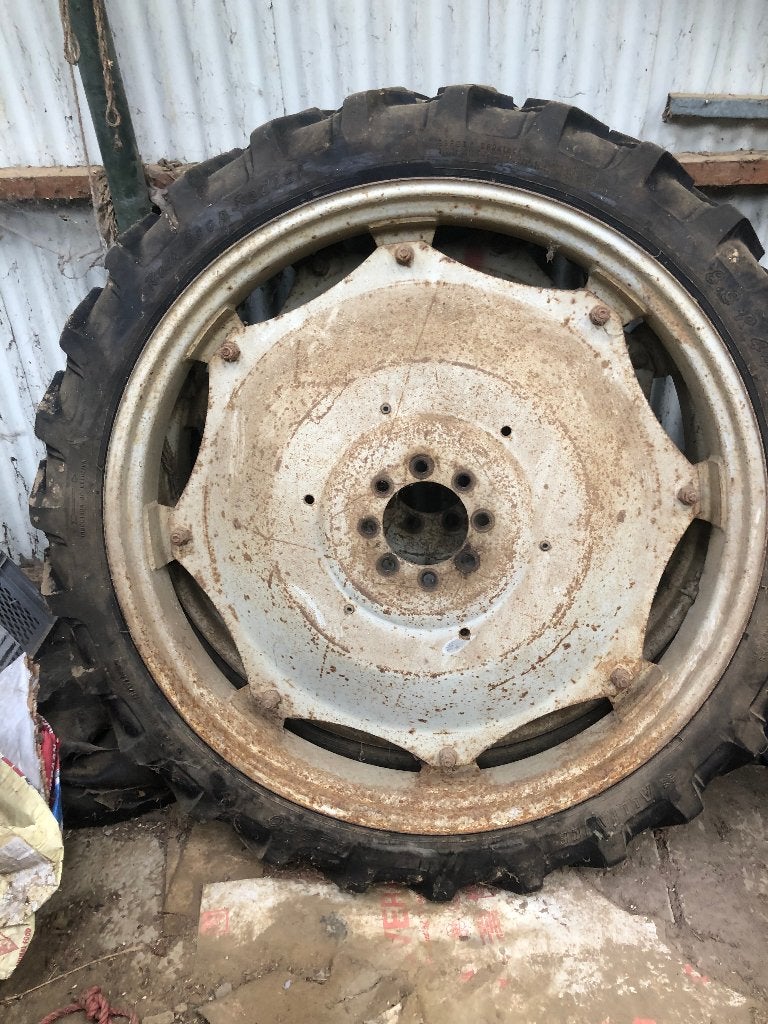 smalle banden voor tractor same compleet, Enlèvement, Comme neuf