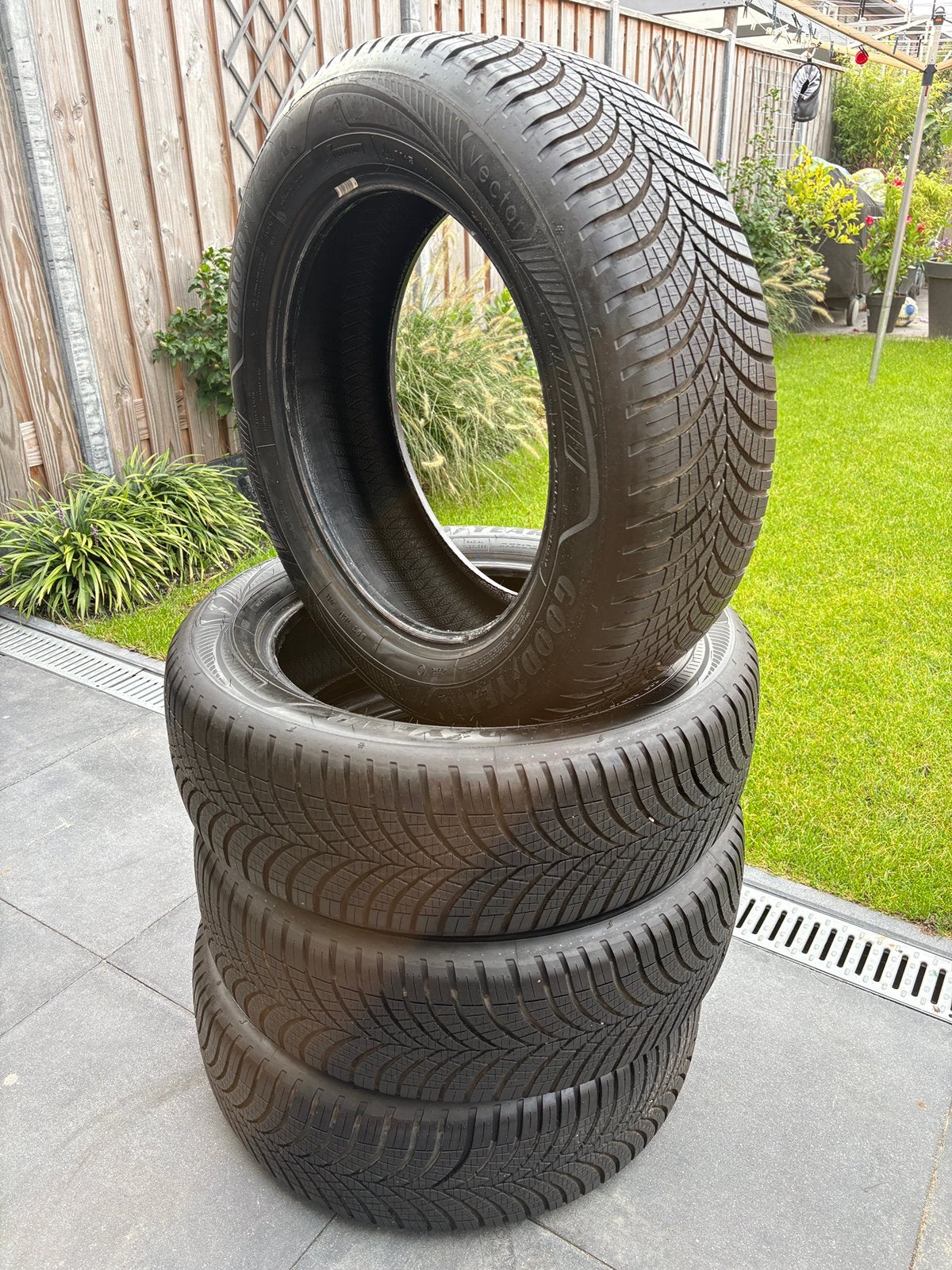 Nieuw: Goodyear Vector AllSeason banden 225/60/18 225/60R18, Ophalen of Verzenden, Winterbanden, Band(en)