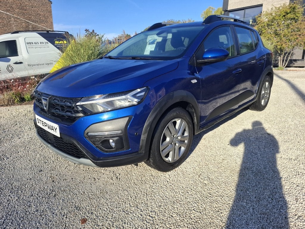 Dacia Sandero stepway 2022, Auto's, Voorwielaandrijving, Verwarmde buitenspiegels, Stof, Zwart