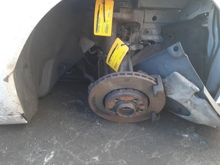 Moyeu de roue avant d'un Renault Megane, -, Renault, -, 3 mois de garantie