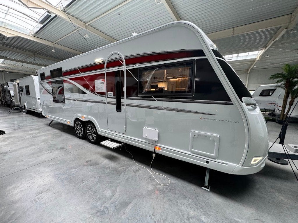 Kabe Imperial 780 TDL, Vast bed, Schokbreker, Rondzit, Bedrijf