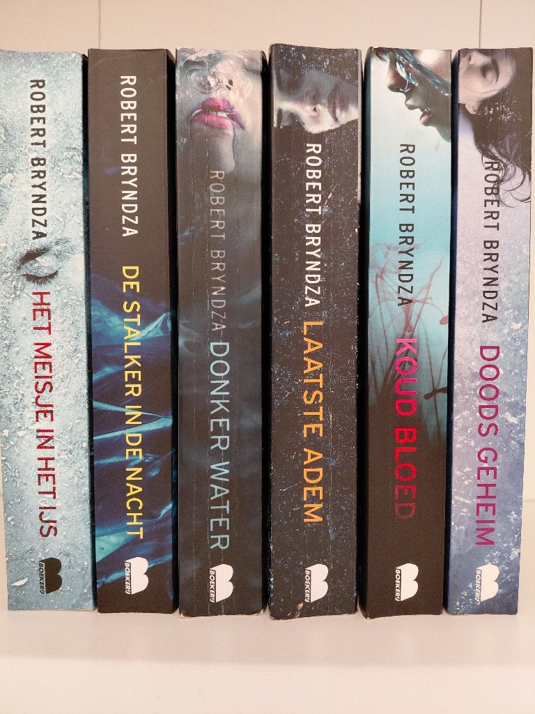Robert Bryndza, Erika Foster serie, diverse titels, Boeken, Ophalen of Verzenden, Zo goed als nieuw, Robert Bryndza