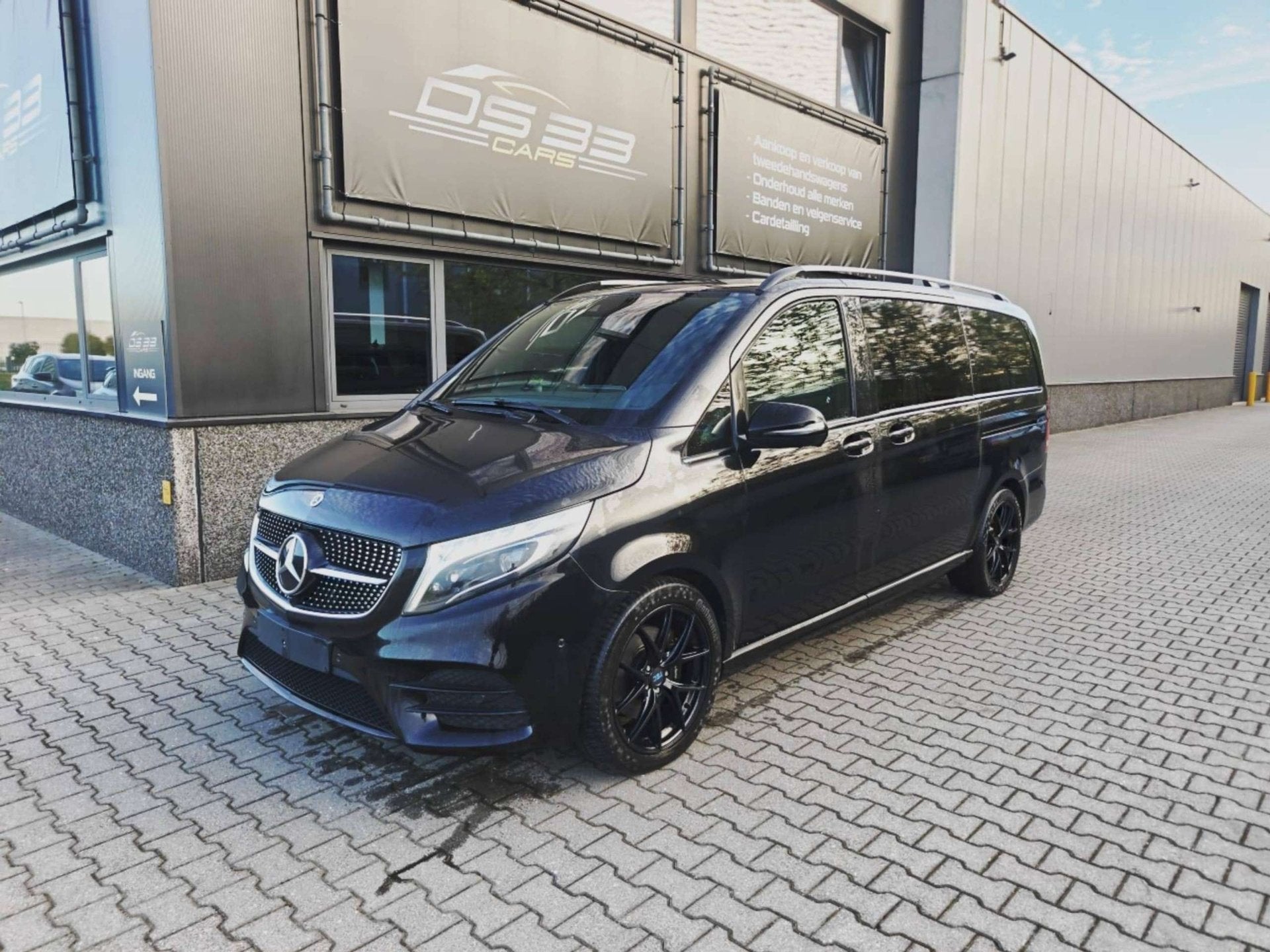 Mercedes-Benz V 300 d AMG+Night 5-Zit/LED/Leder/ElecDeuren/3, Autos, Euro 6, Entreprise, Entretenue par le concessionnaire, 5 portes