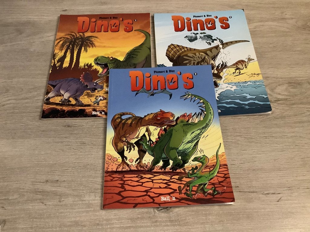 Dino's verschillende strips (2012), Boeken, Plumeri & Bloz, Ophalen of Verzenden, Zo goed als nieuw, Meerdere stripboeken
