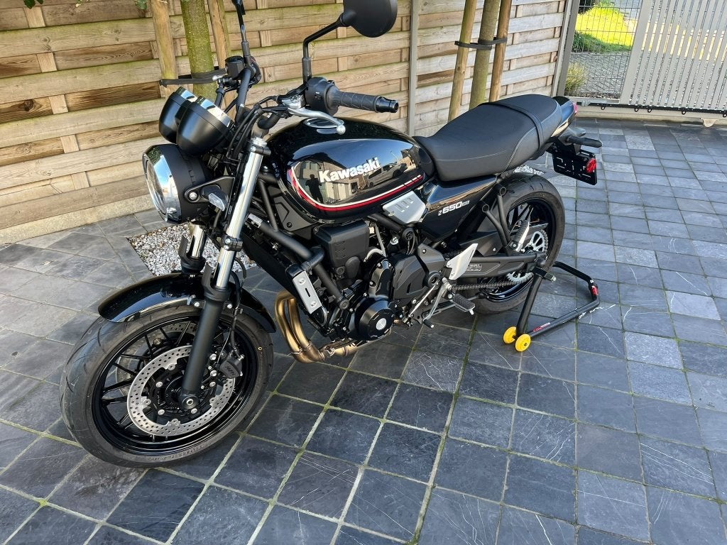 kawasaki z650rs **NIEUW**0 km !!! ** retro model **, Motoren, 2 cilinders, Nieuw, Bedrijf, ABS