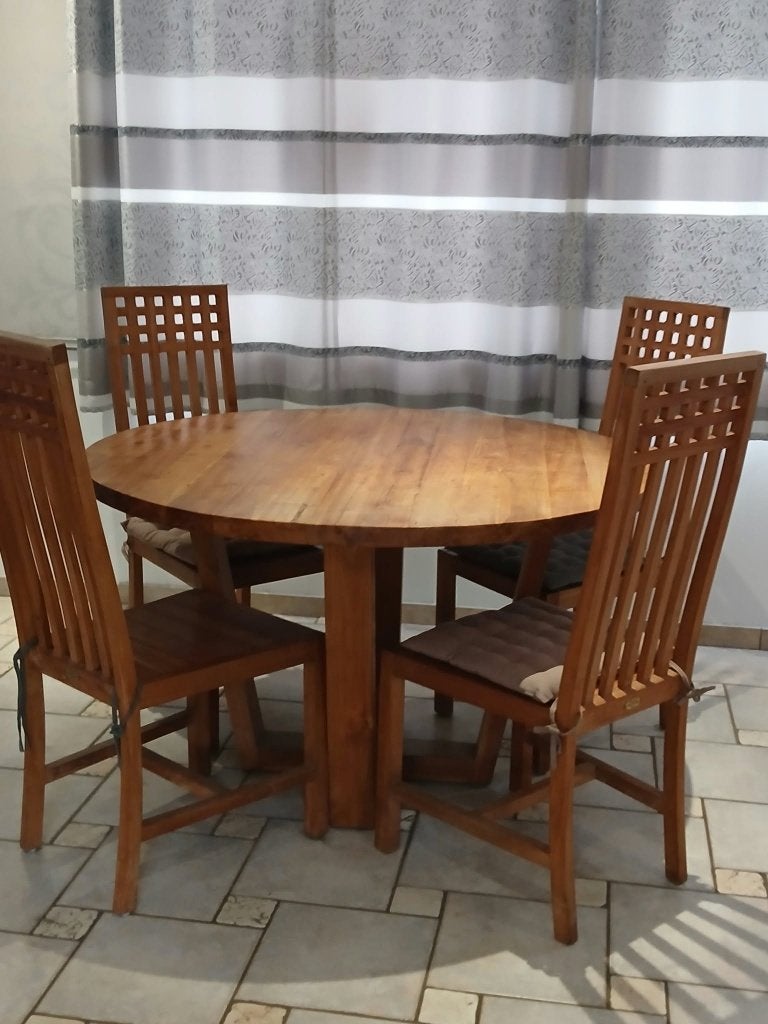 table ronde avec 4 chaises en TEC, Maison & Meubles, Teck, 100 à 150 cm, Quatre personnes, Rond